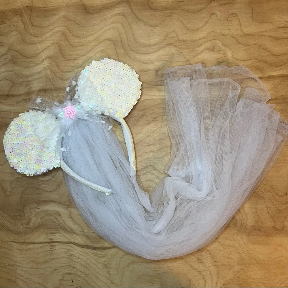 Disney Minnie Mouse Ears Bridal Veil Headband NWOT - Picture 2 of 4